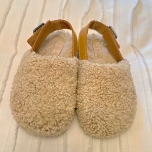 Zara Beige teddy bear slippers